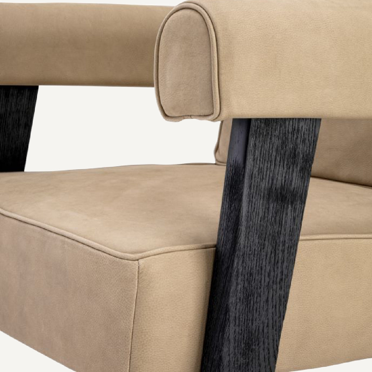 Fauteuil haut en nubuck beige | Eichholtz Felippe | REMO-HOME, mobilier et décoration d'intérieur