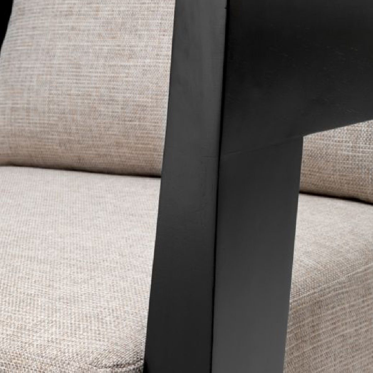 Fauteuil noir en tissu beige | Eichholtz Rubautelli | REMO-HOME, mobilier et décoration d'intérieur