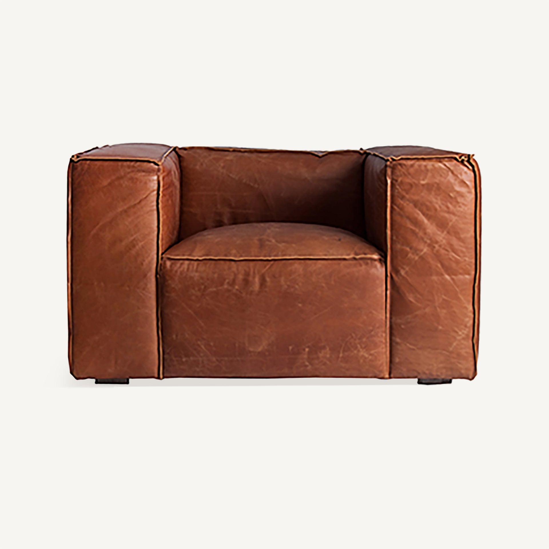 Fauteuil vintage cuir et bois de sapin | VICAL Kurza | REMO-HOME, mobilier design et décoration d'intérieur