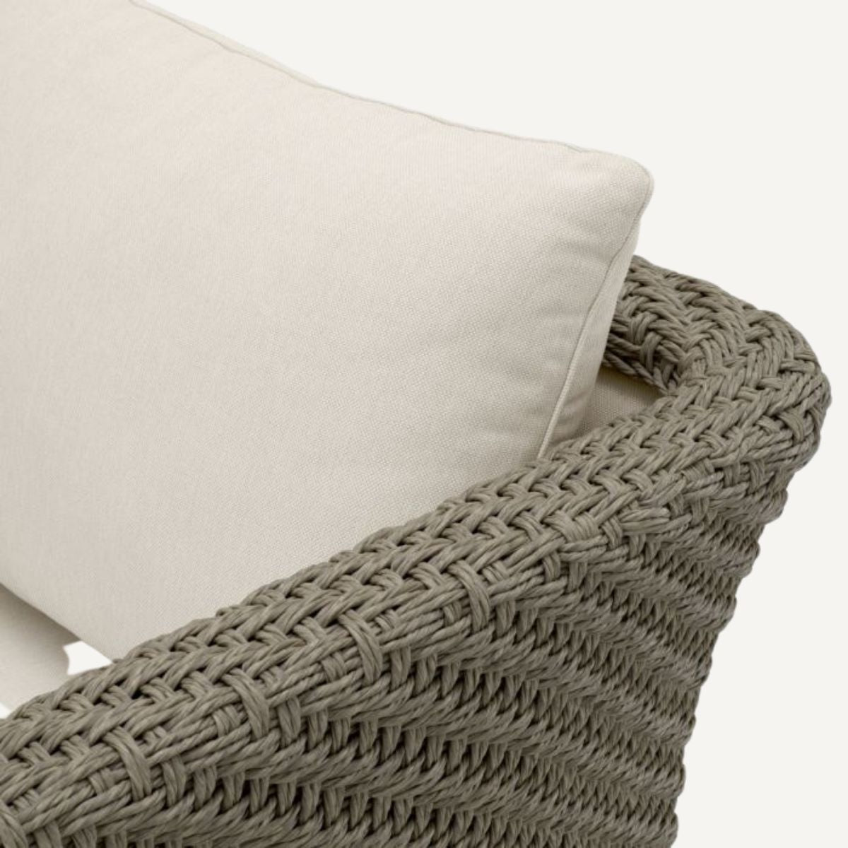 Fauteuil d'extérieur en rotin tressé | Eichholtz Bryson | REMO-HOME, mobilier et décoration d'intérieur