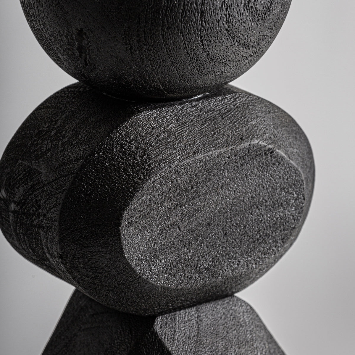 Lampe de table en bois de manguier noir | VICAL Cogne | REMO-HOME, mobilier design et décoration d'intérieur