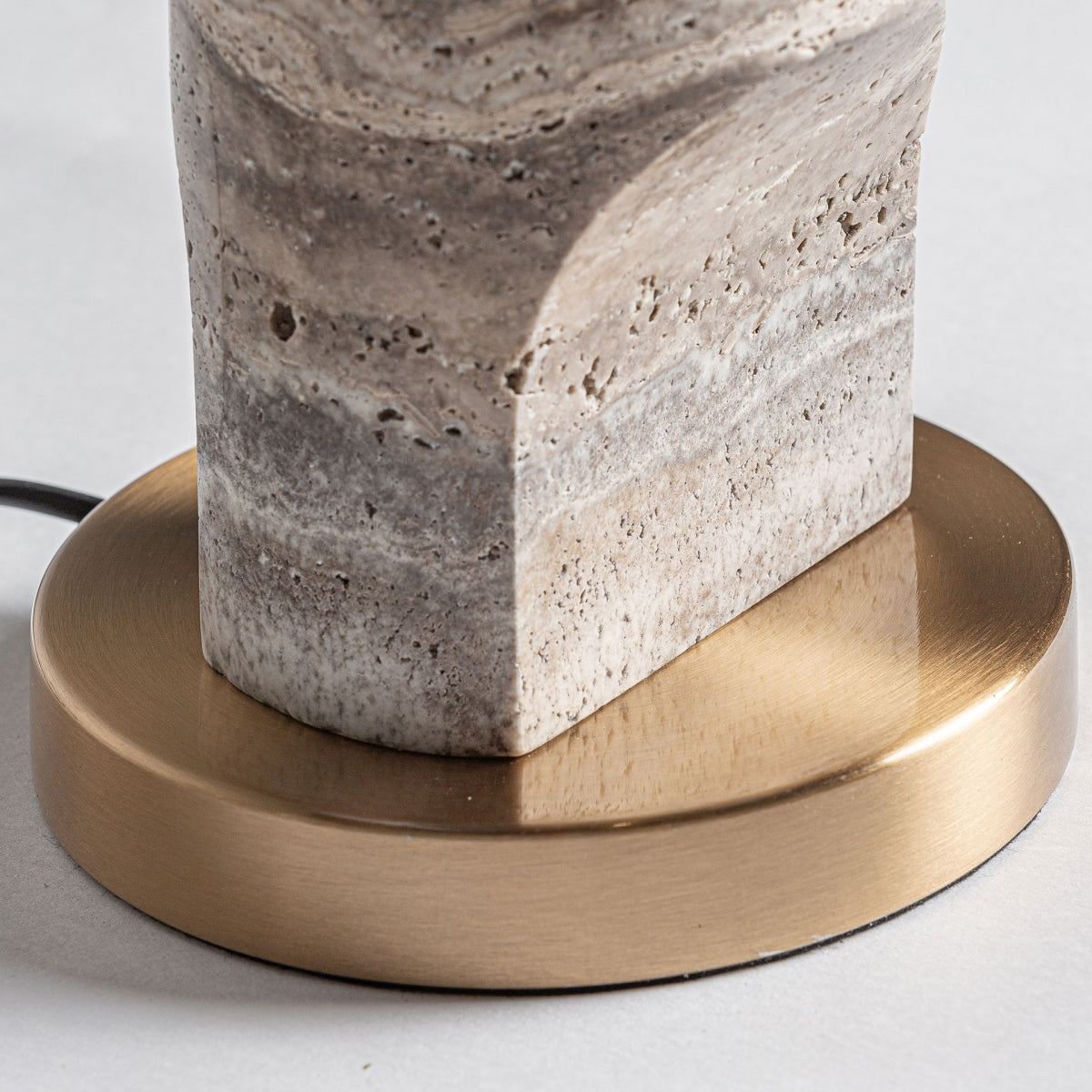 Lampe de table en marbre gris | Vical Scalp | REMO-HOME, mobilier et décoration d'intérieur
