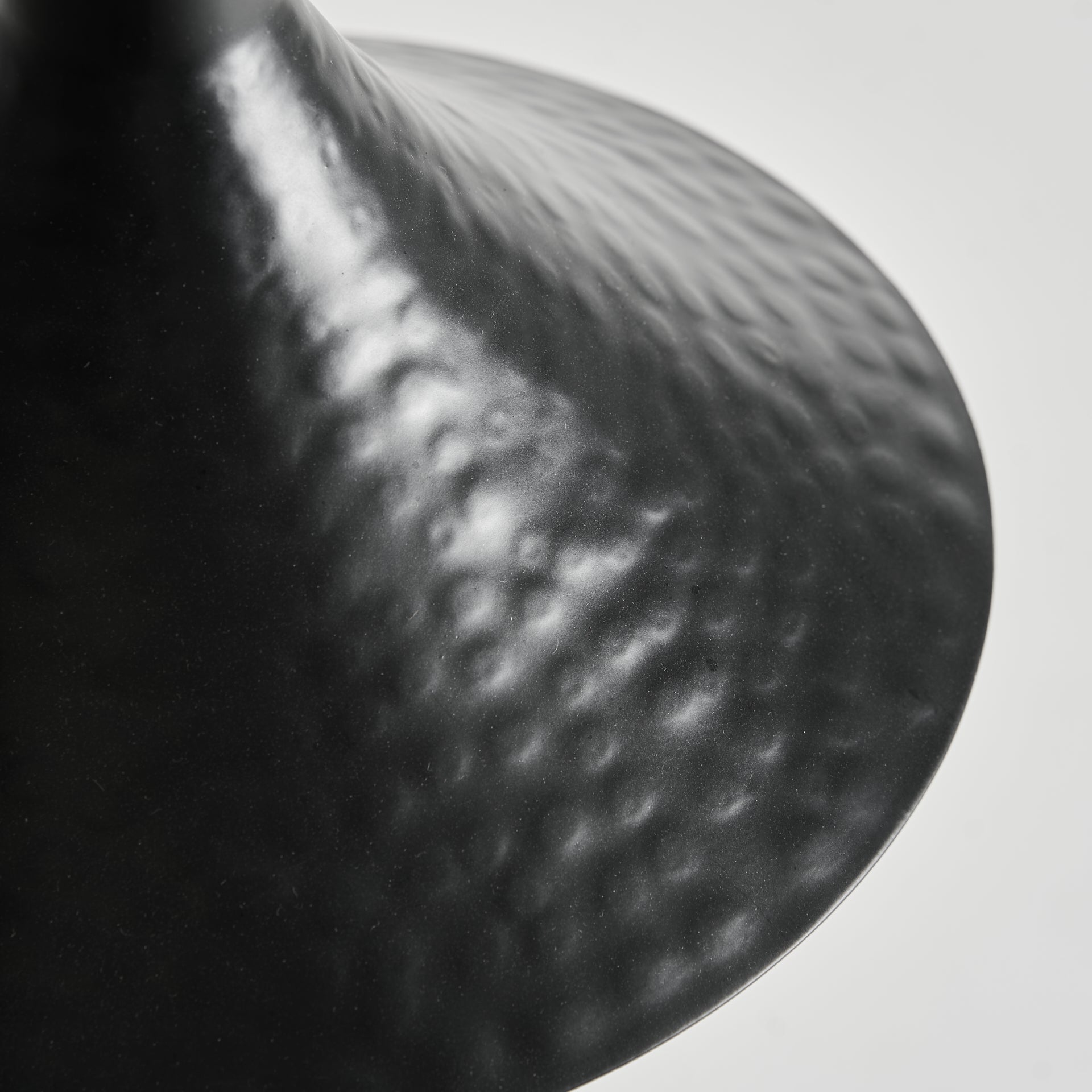 Lustre cage métal noir et doré 43 cm | VICAL Mondher | REMO-HOME, mobilier design et décoration d'intérieur