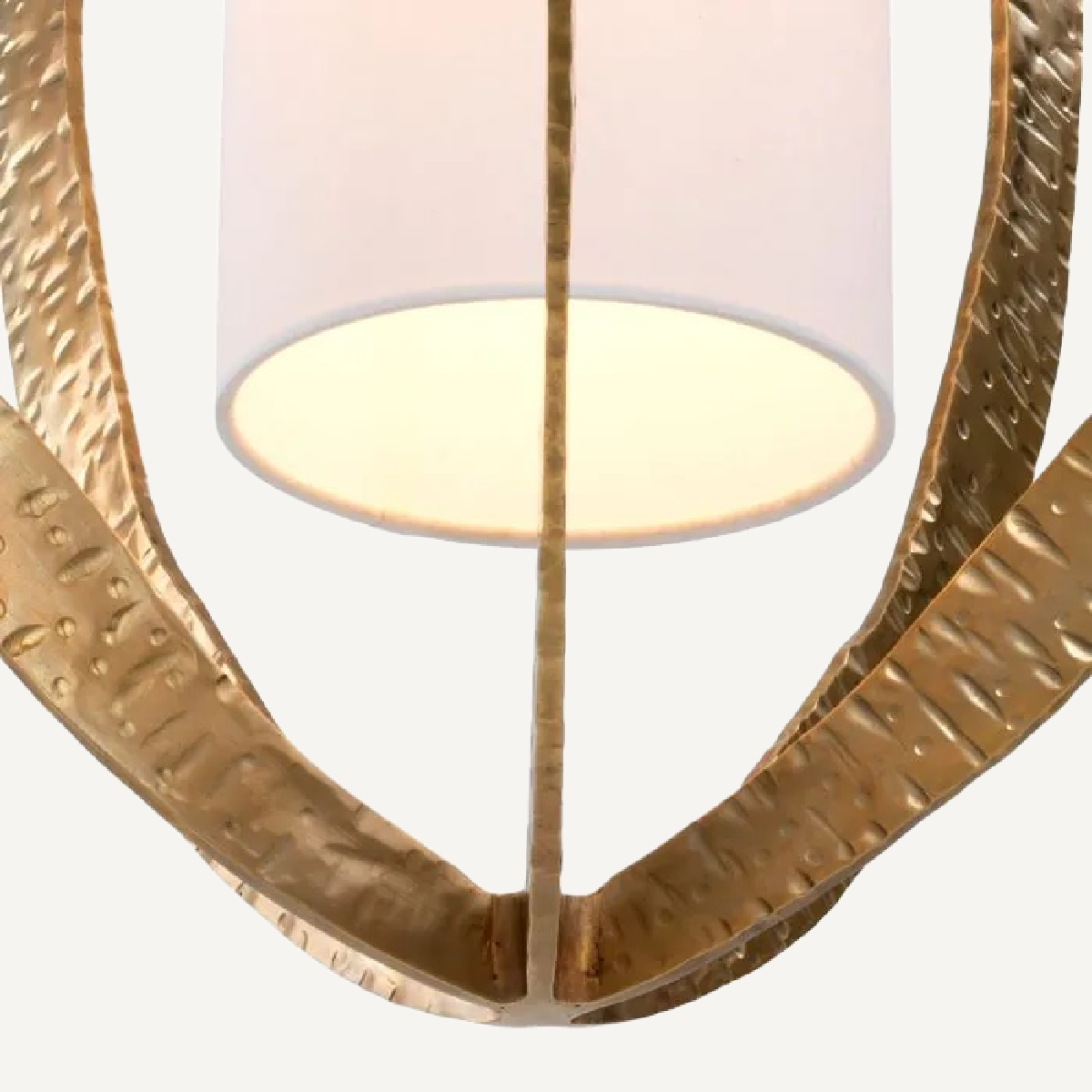 Lustre en laiton martelé | Eichholtz Luciano | REMO-HOME, mobilier et décoration d'intérieur