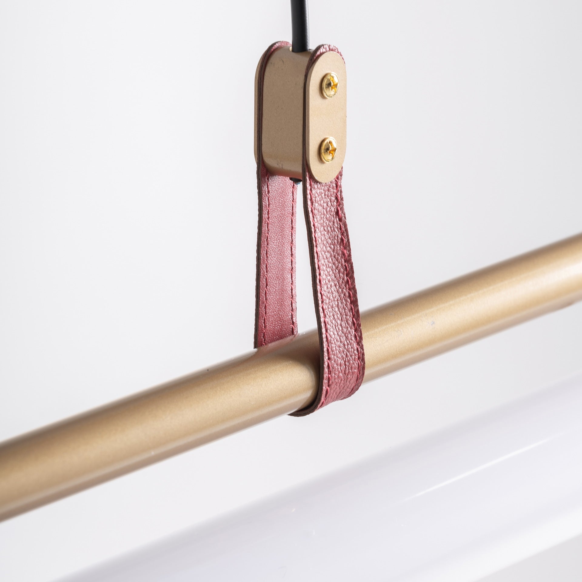 Lustre linéaire cristal fumé et cuir | VICAL Hana | REMO-HOME, mobilier design et décoration d'intérieur