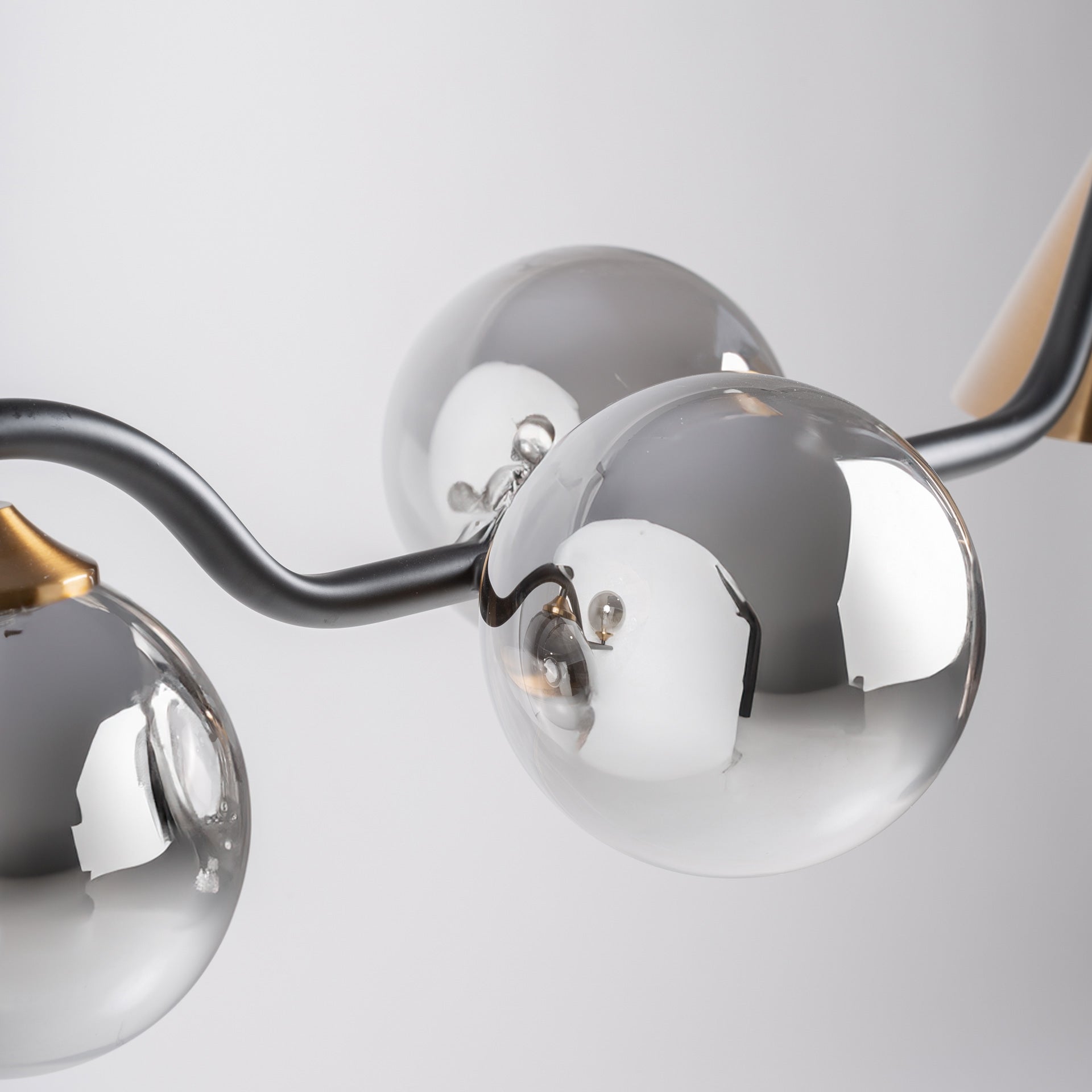 Lustre linéaire noir et cuivre | VICAL Fasha | REMO-HOME, mobilier design et décoration d'intérieur