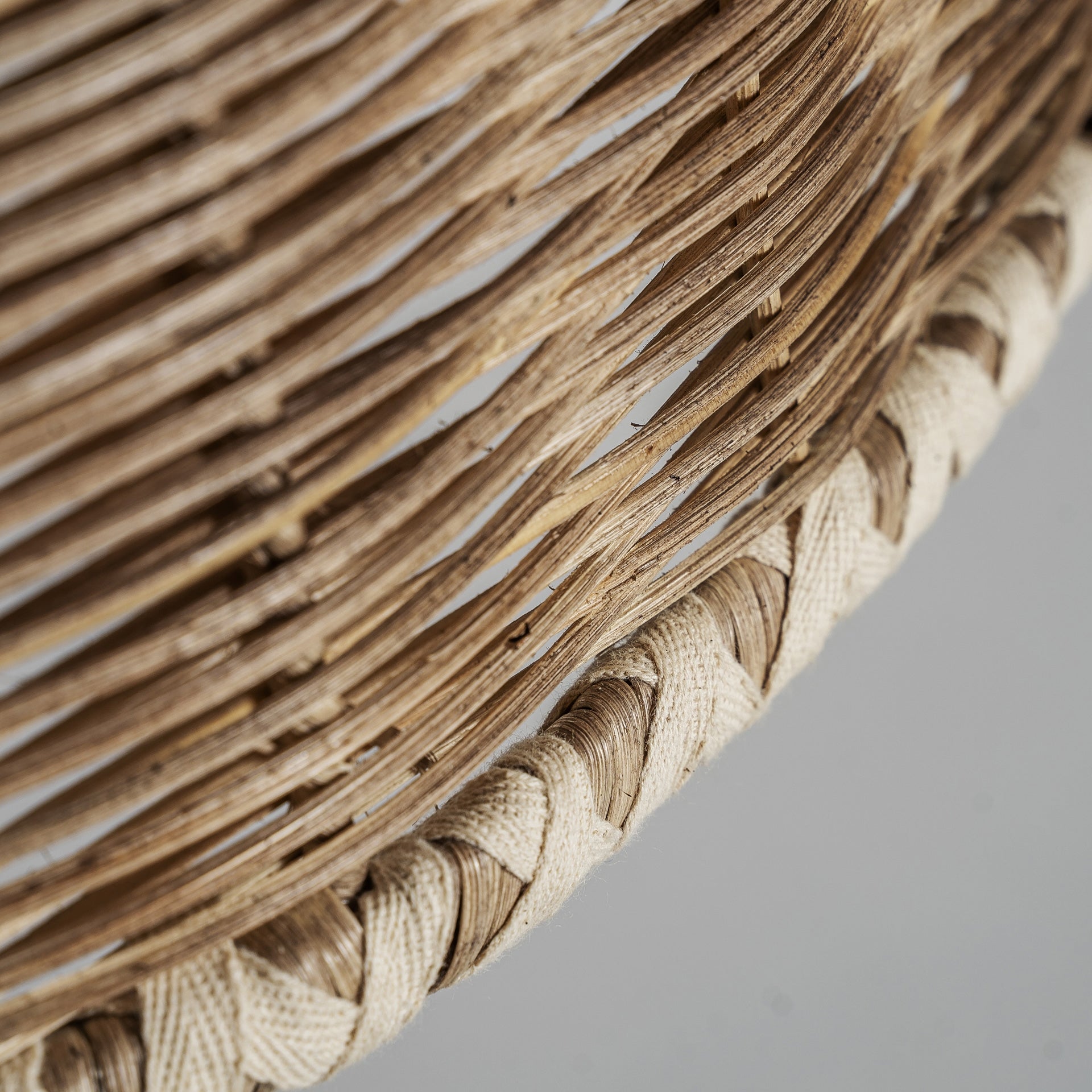 Lustre rotin tressé naturel | VICAL Hatelhe | REMO-HOME, mobilier design et décoration d'intérieur