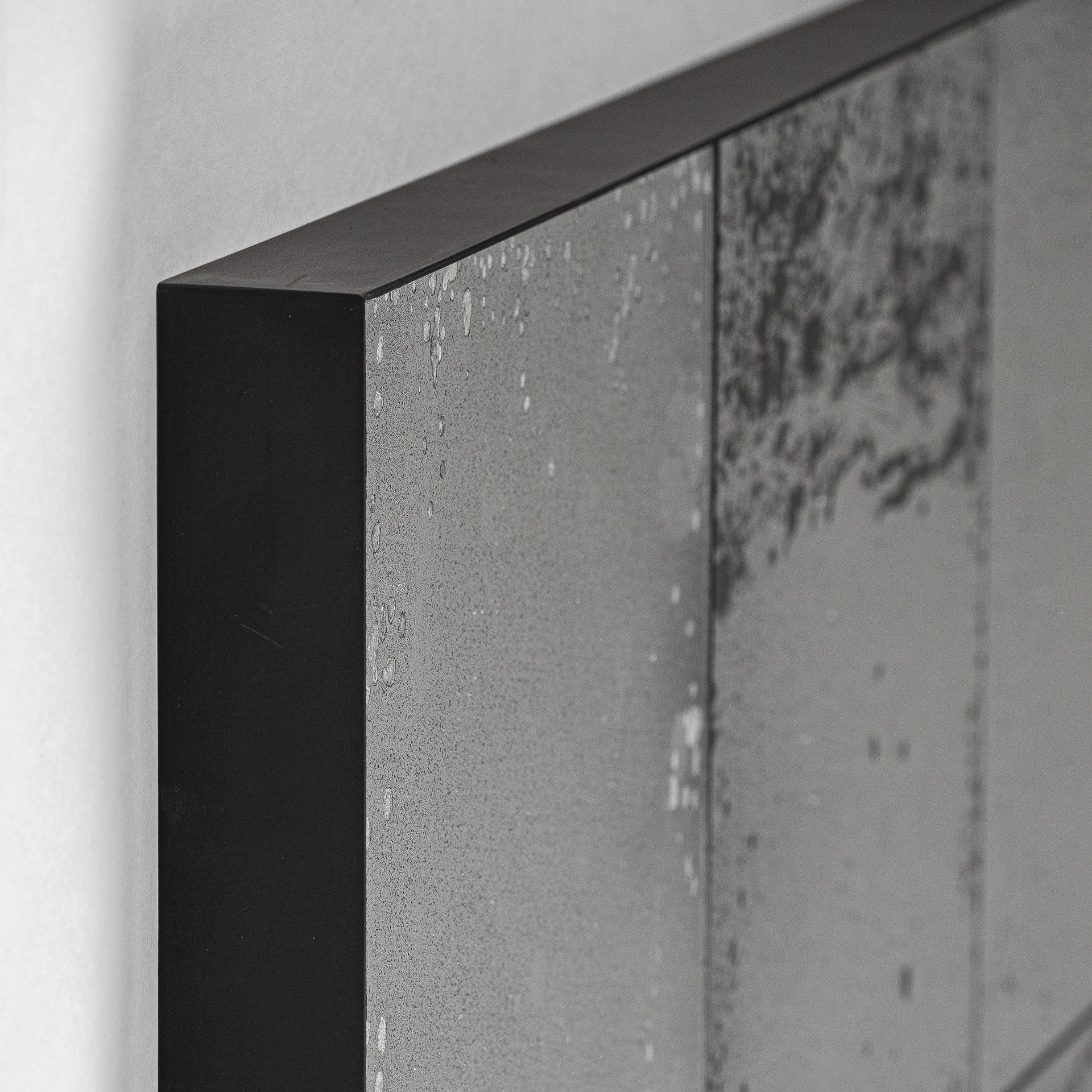 Miroir carré mural fer noir | VICAL | REMO-HOME, mobilier design et décoration d'intérieur