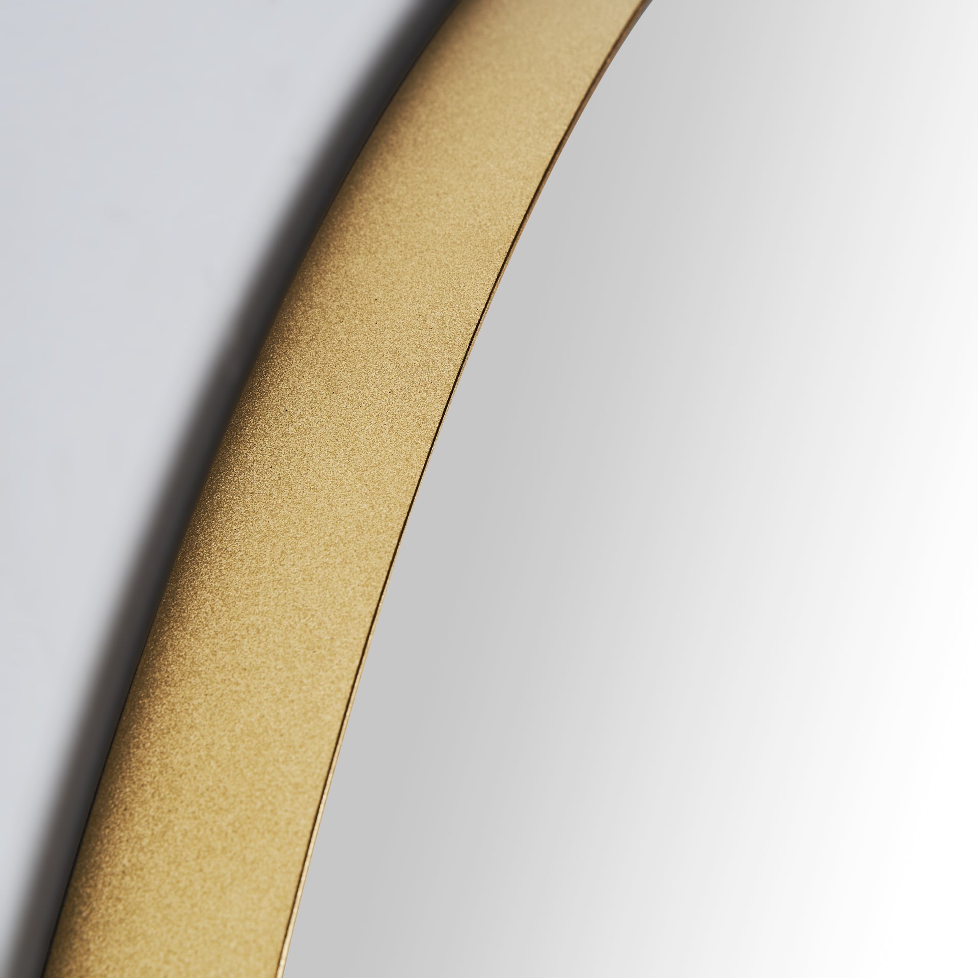 Miroir rond design fer doré | VICAL Aimar | REMO-HOME, mobilier design et décoration d'intérieur