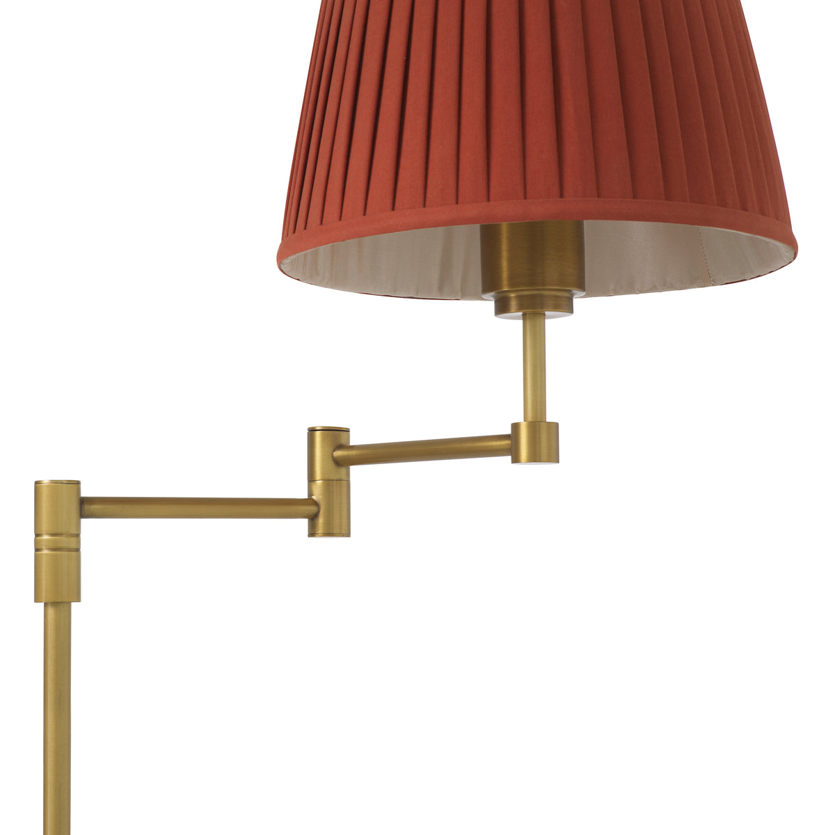 Lampadaire design en finition laiton antique | Eichholtz Corbin