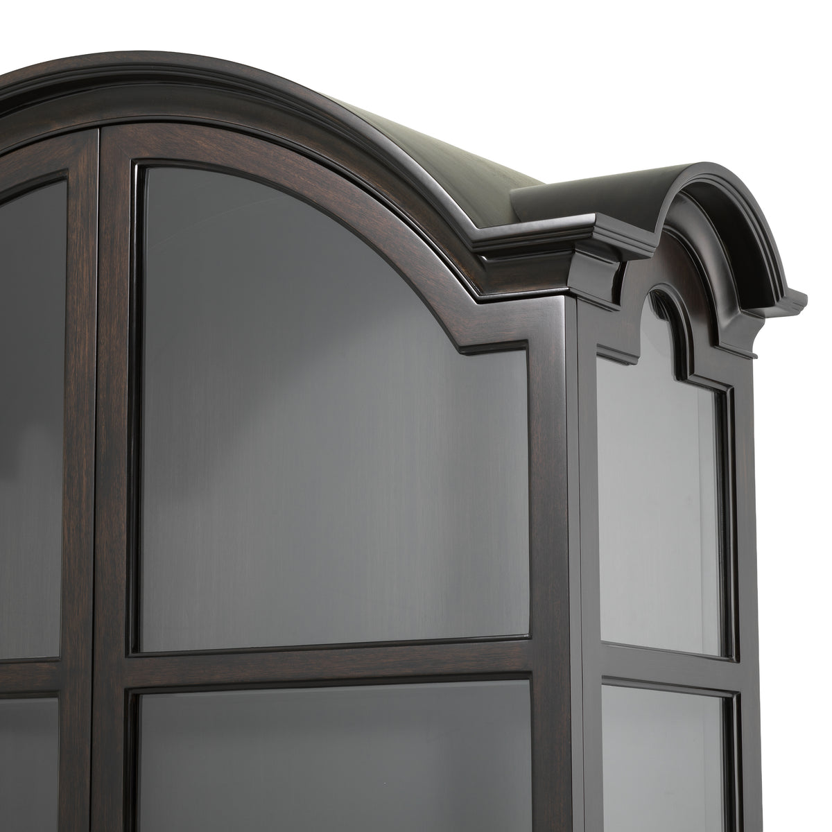 Vitrine design en satin eucalyptus veneer | Eichholtz Varick