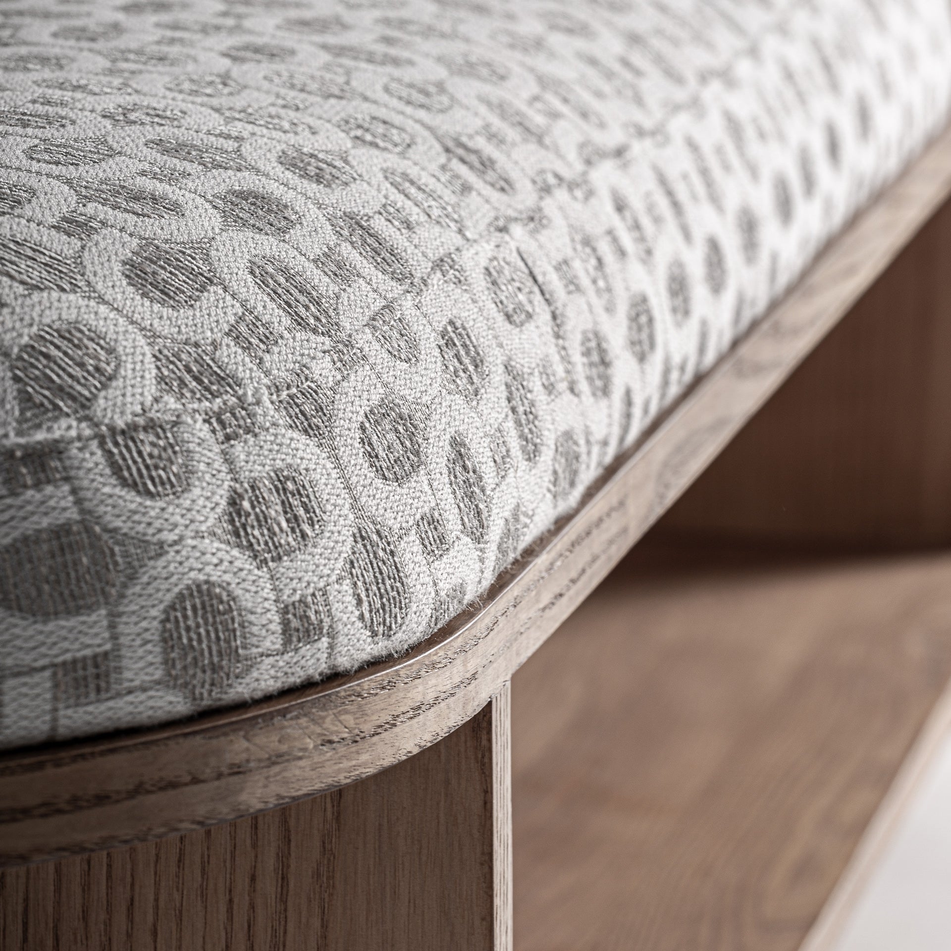 Pied de lit banc rembourré tissu marron | VICAL Kalk | REMO-HOME, mobilier design et décoration d'intérieur