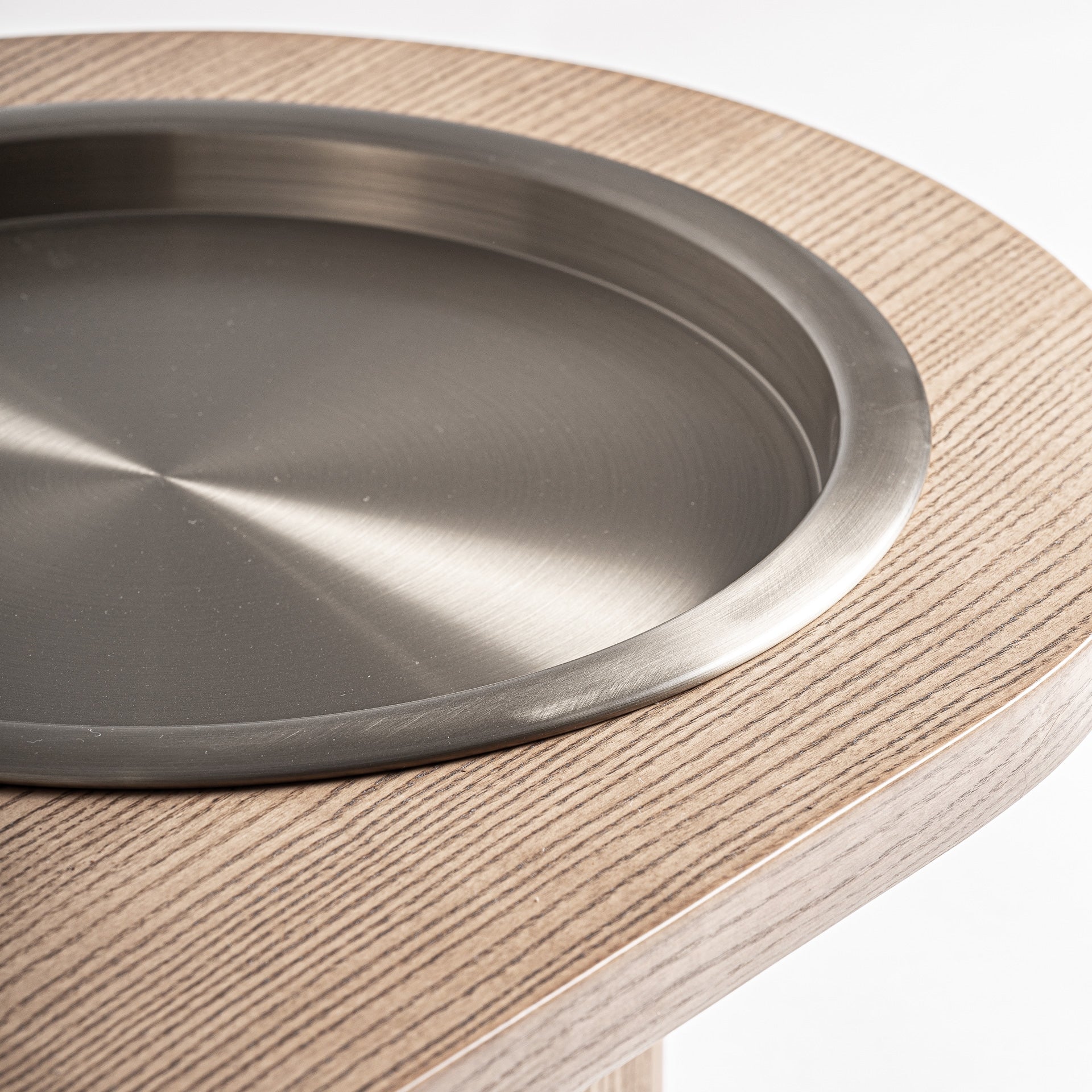 Pied de lit chêne & laiton doré | VICAL Windek | REMO-HOME, mobilier design et décoration d'intérieur