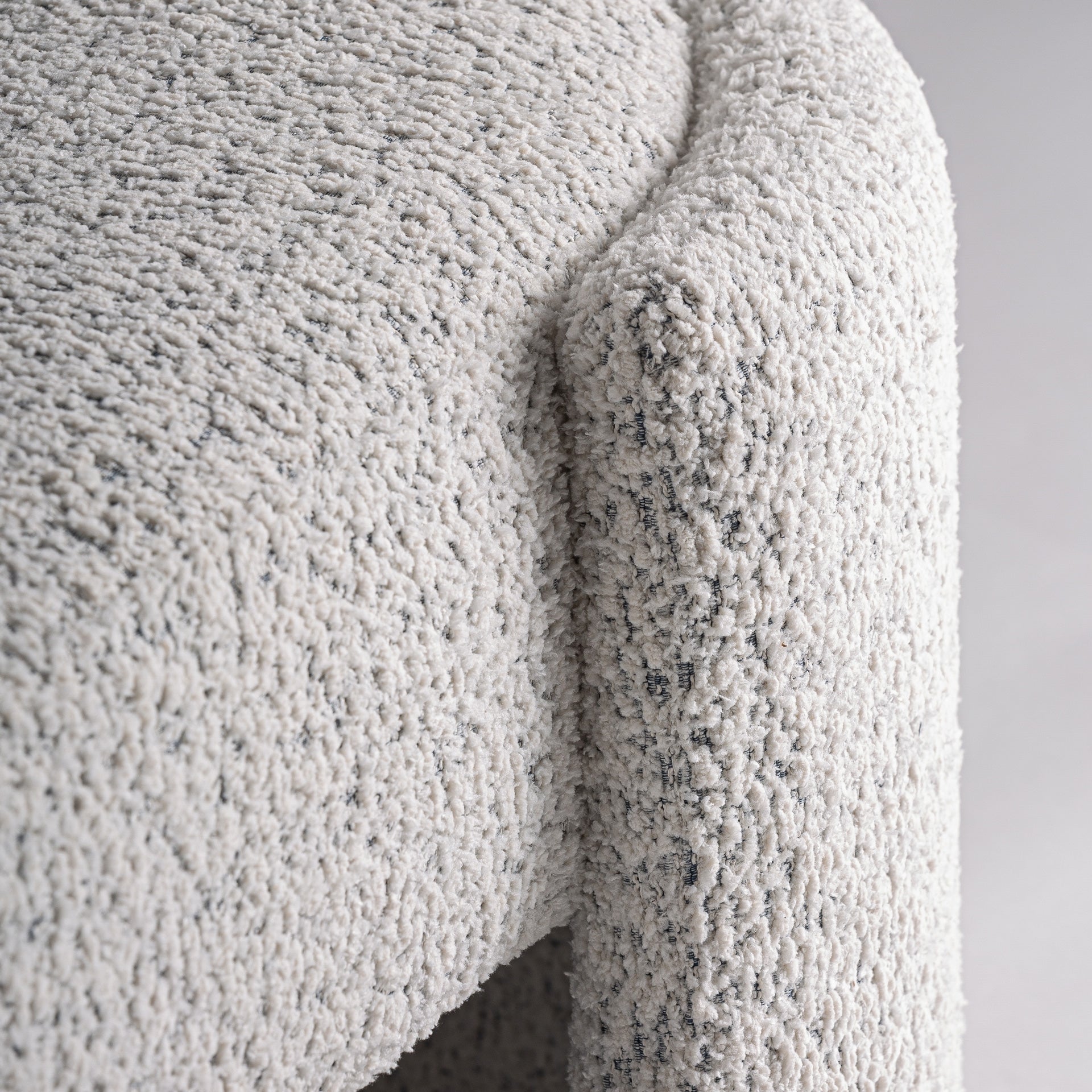 Pied de lit courbé polyester blanc | VICAL Cades | REMO-HOME, mobilier design et décoration d'intérieur