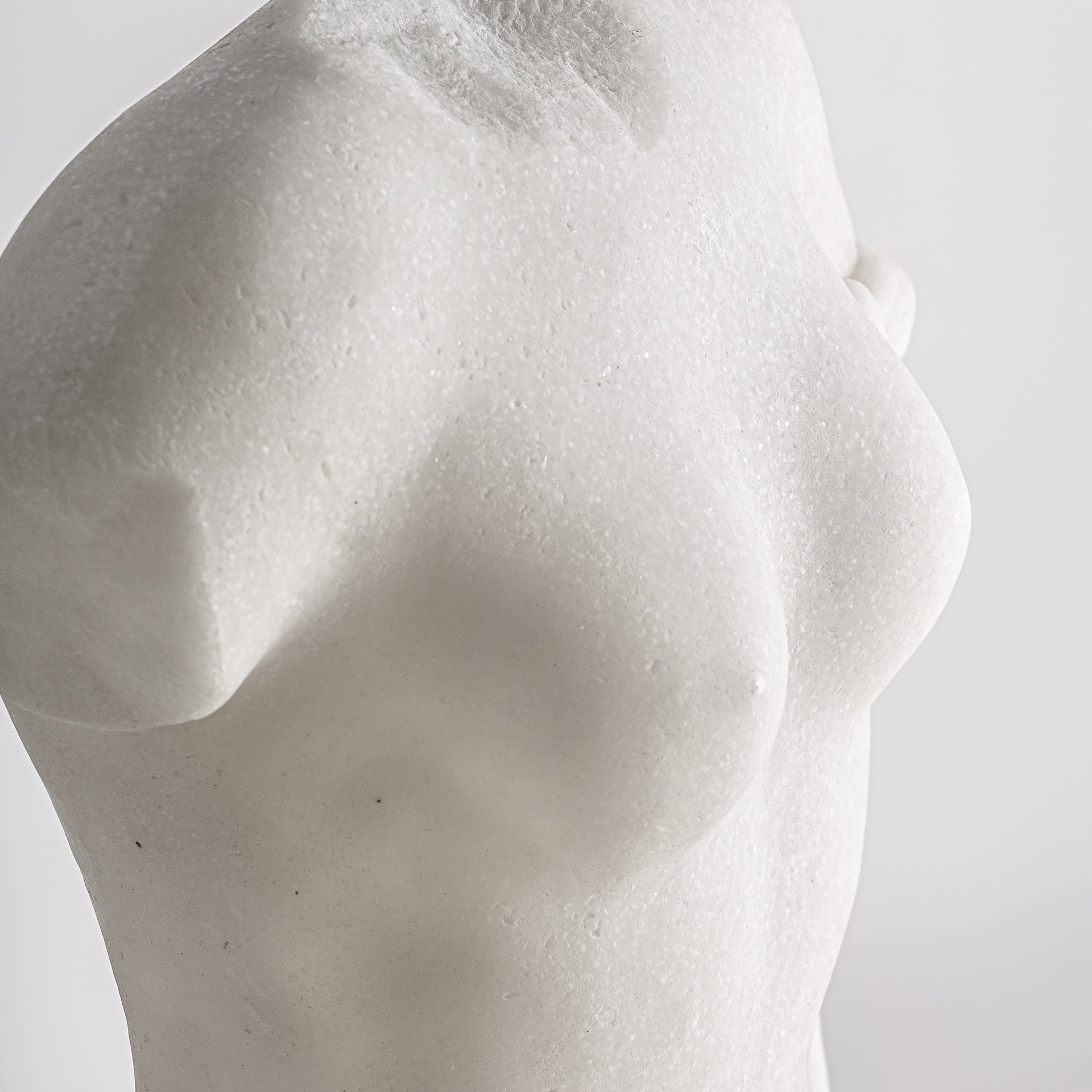 Sculpture abstraite en résine blanche | VICAL Thais | REMO-HOME, mobilier design et décoration d'intérieur