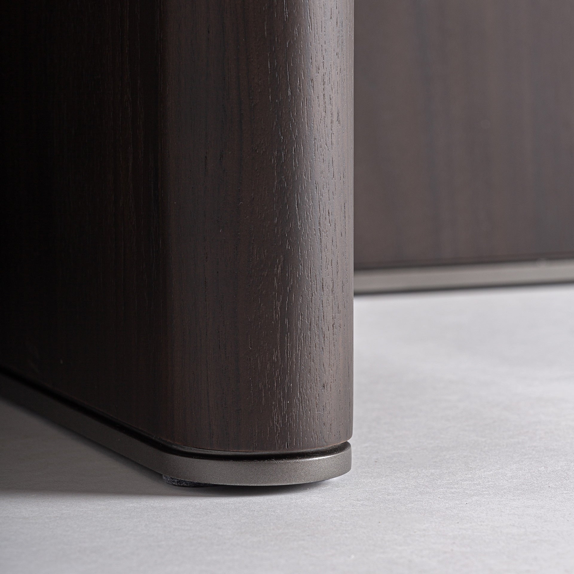 Table basse caree bois frêne noir et verre fumé 33cm | VICAL Bransby | REMO-HOME, mobilier design et décoration d'intérieur