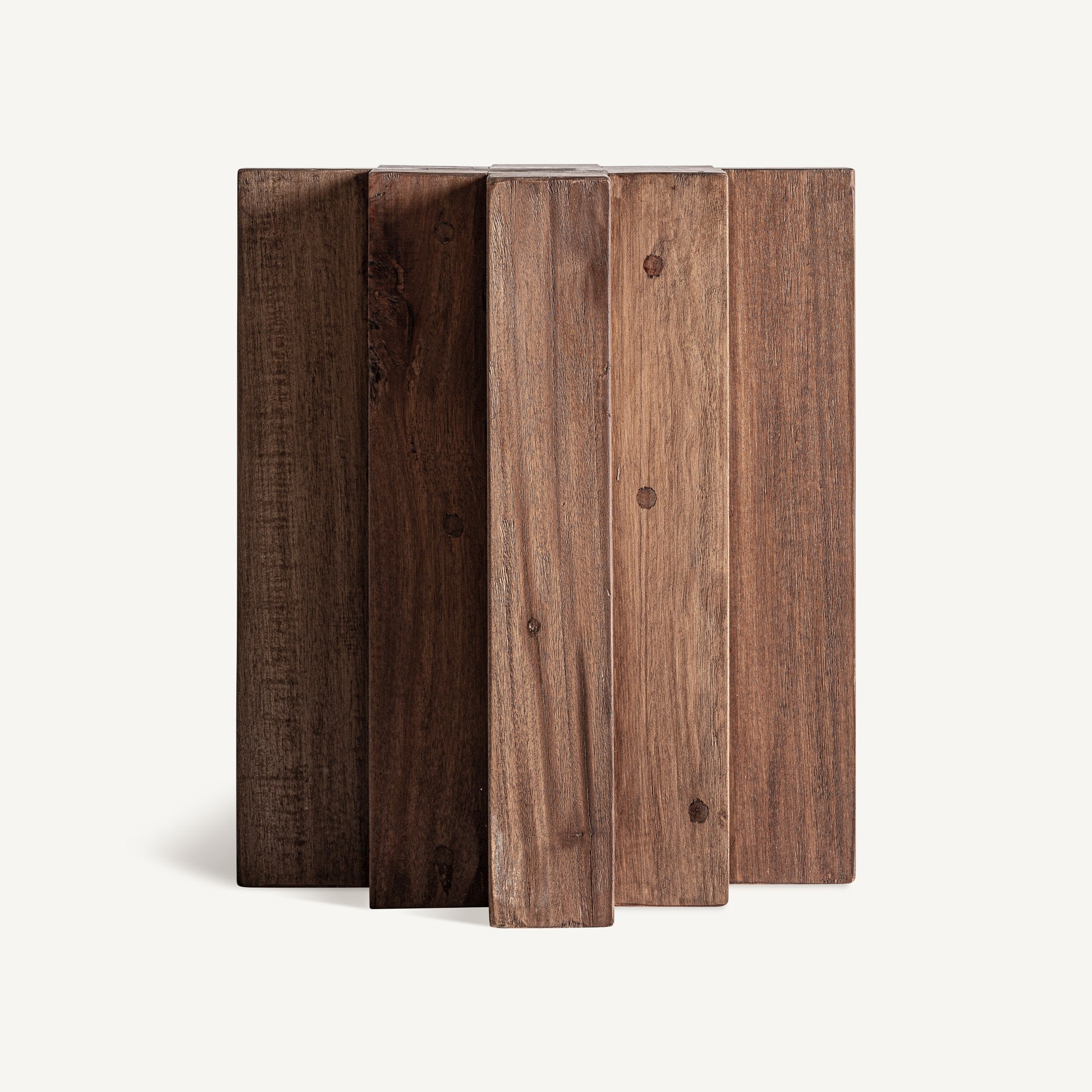 Table basse carrée bois récupéré | VICAL Brutalist | REMO-HOME, mobilier design et décoration d'intérieur