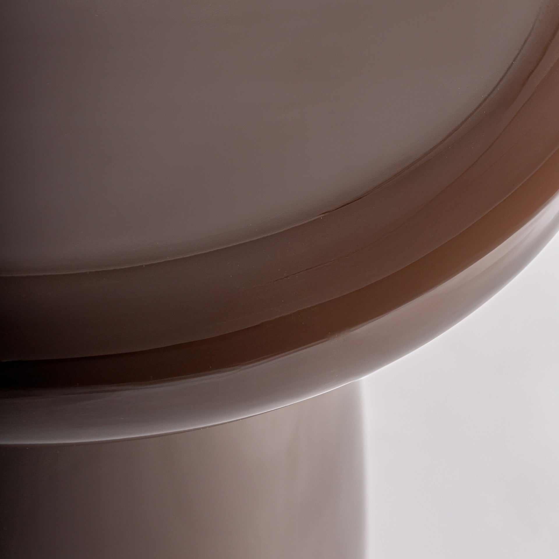 Table basse circulaire bois marron brillant | VICAL Meres | REMO-HOME, mobilier design et décoration d'intérieur