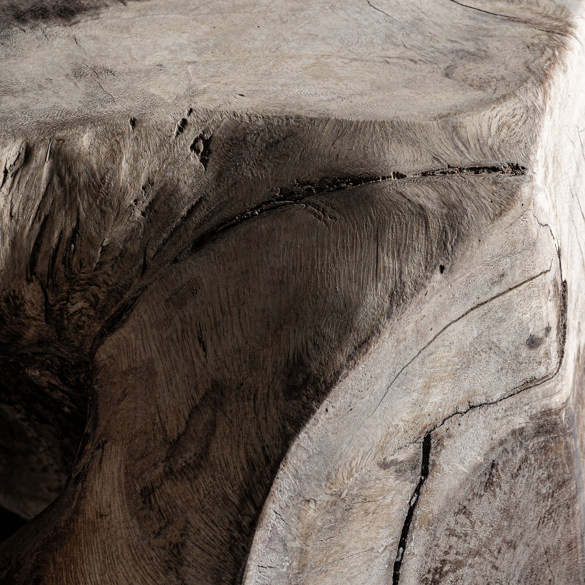 Table basse en bois de suar | VICAL Tuxford | REMO-HOME, mobilier design et décoration d'intérieur