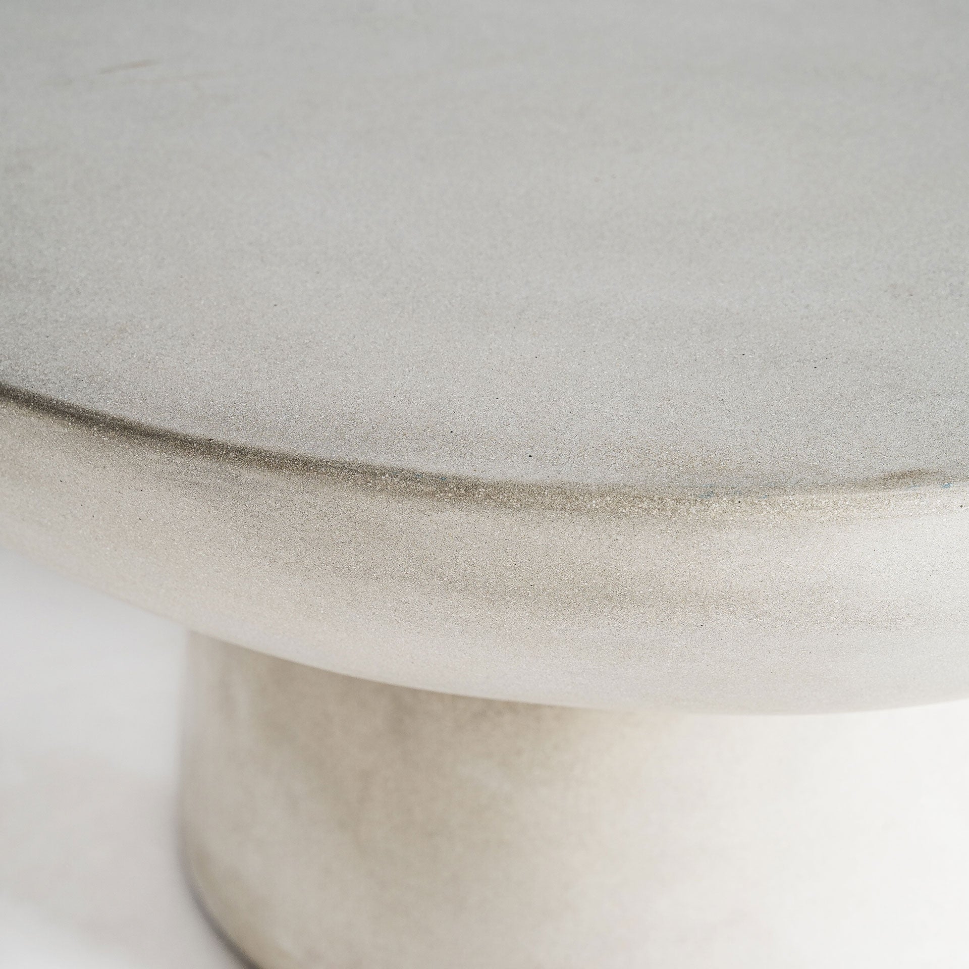 Table basse grès gris mat | VICAL Cles | REMO-HOME, mobilier design et décoration d'intérieur