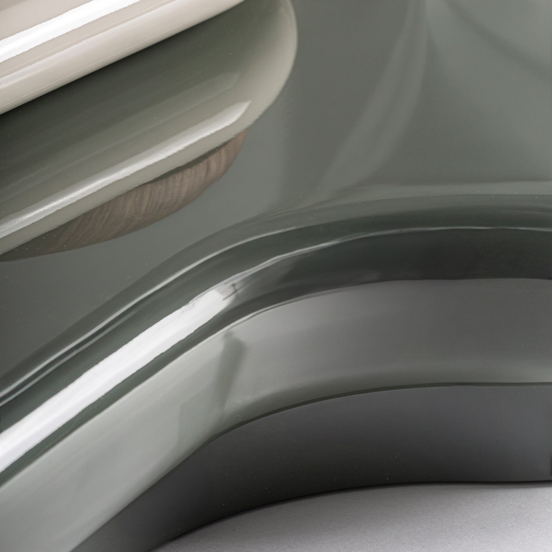 Table basse placage noyer et laque verte | VICAL Proaza | REMO-HOME, mobilier design et décoration d'intérieur