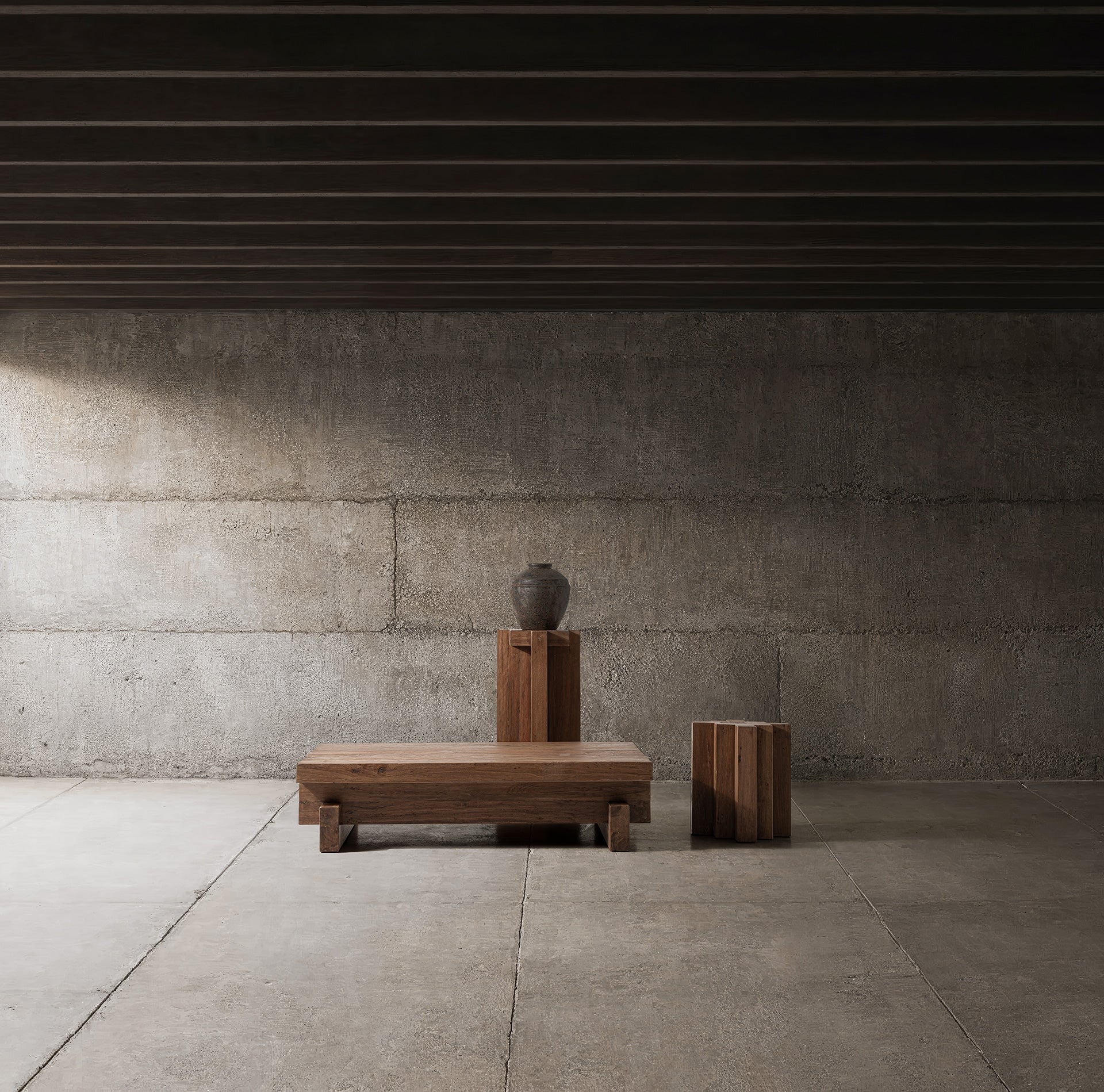 Table basse rectangulaire en bois récupéré | VICAL Brutaliste | REMO-HOME, mobilier design et décoration d'intérieur