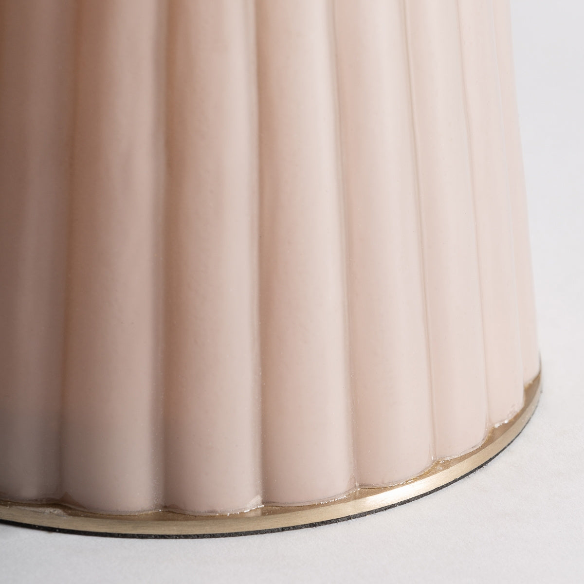 Table d'appoint en marbre et verre rose | VICAL Sintra | REMO-HOME, mobilier design et décoration d'intérieur