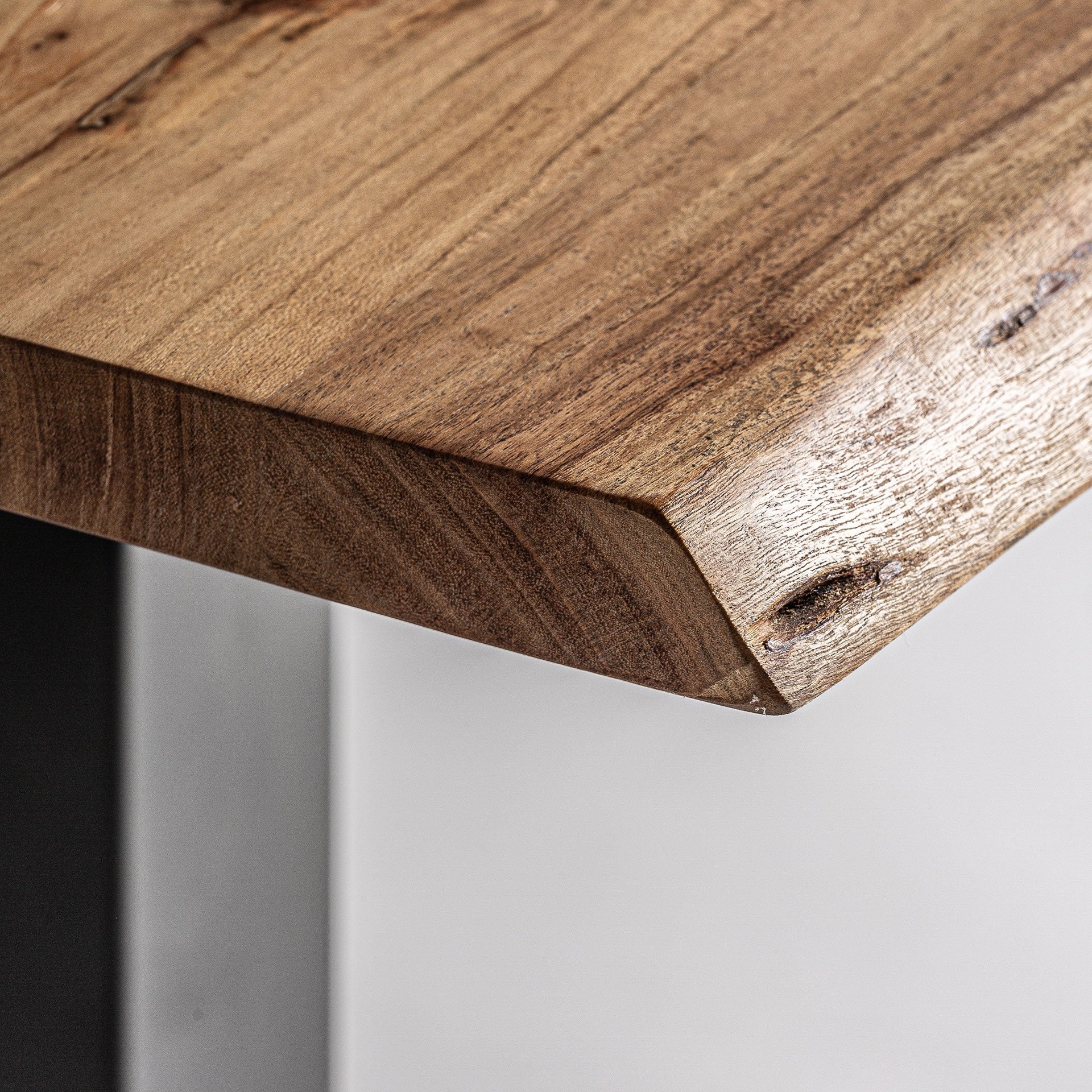 Table de bar carrée bois acacia et fer noir | VICAL Tinjat | REMO-HOME, mobilier design et décoration d'intérieur