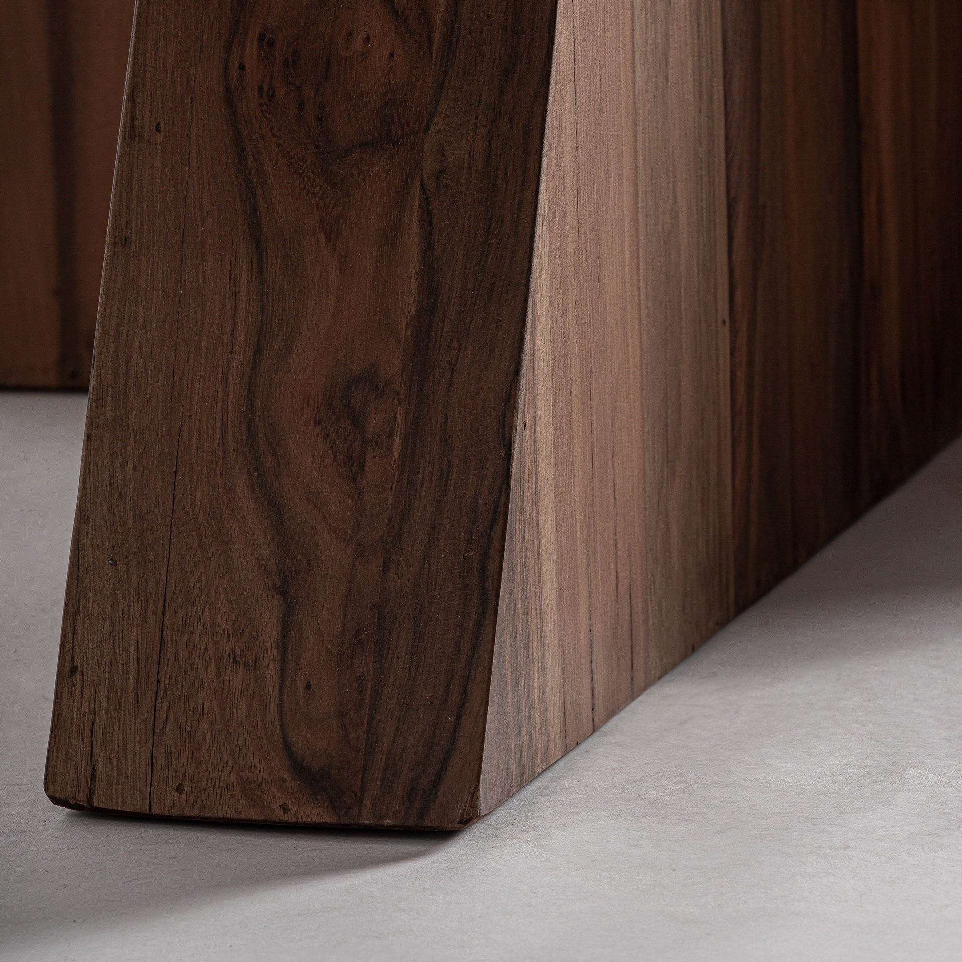 Table de salon bois récupéré 260cm | VICAL Brutaliste | REMO-HOME, mobilier design et décoration d'intérieur