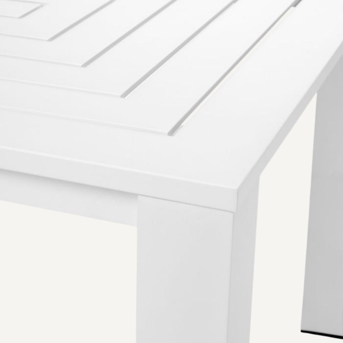 Table extérieure en métal blanc | Eichholtz Vistamar | REMO-HOME, mobilier et décoration d'intérieur