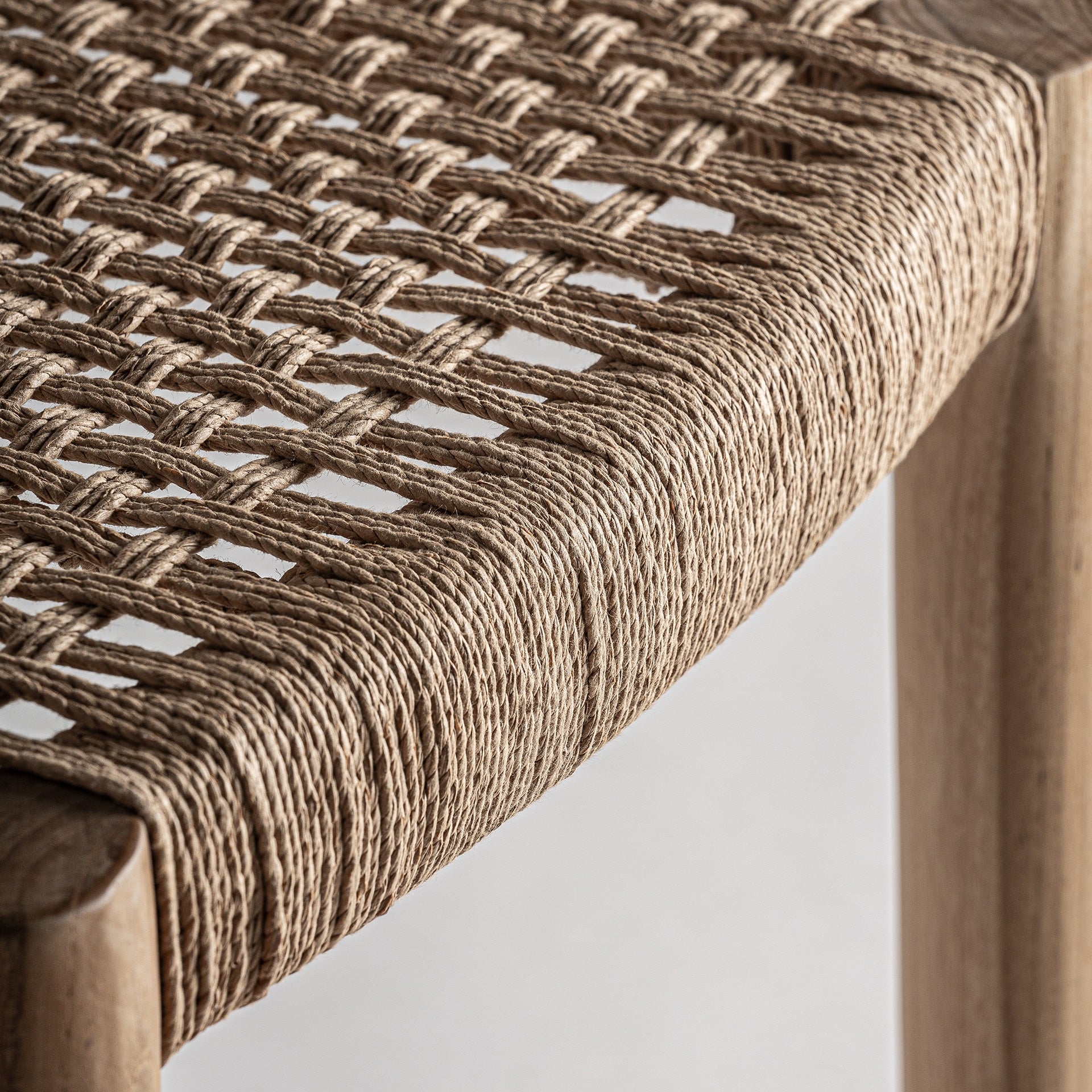 Tabouret de bar teck massif et tressage naturel | VICAL Caen | REMO-HOME, mobilier design et décoration d'intérieur