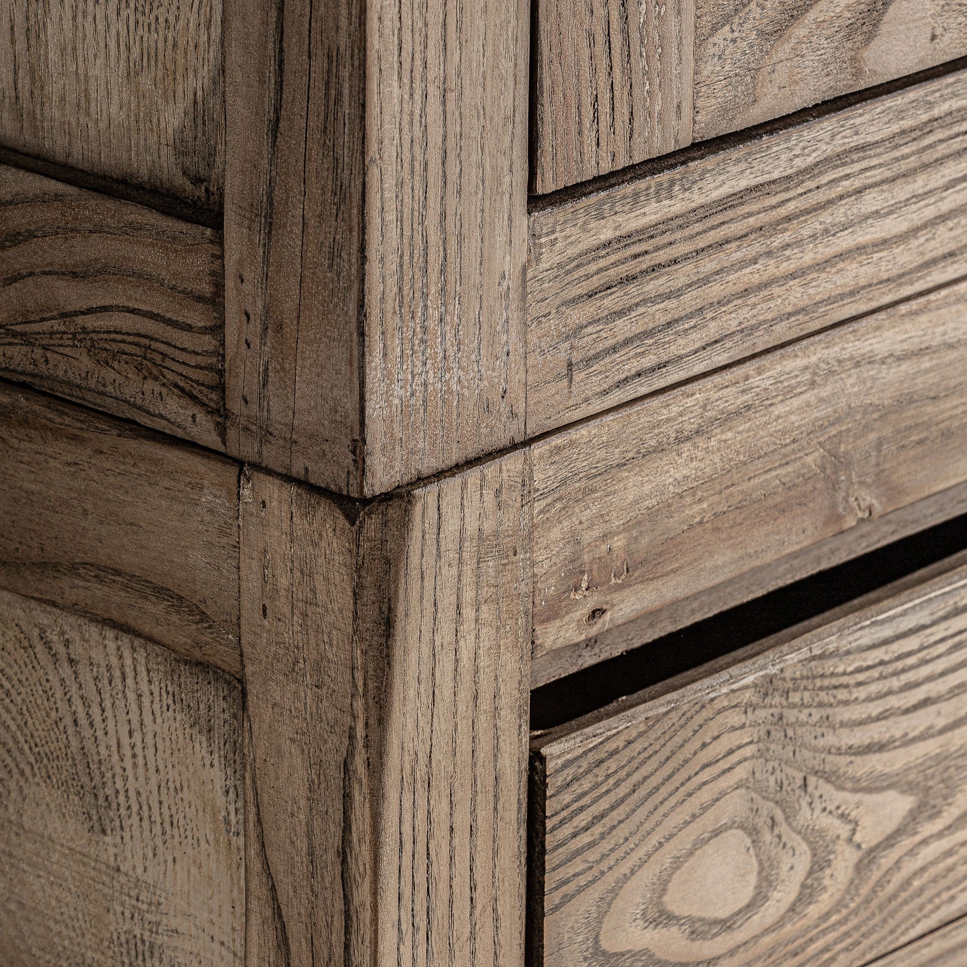 Vitrine empilable bois d'orme clair | Vical Masein | REMO-HOME, mobilier design et décoration d'intérieur