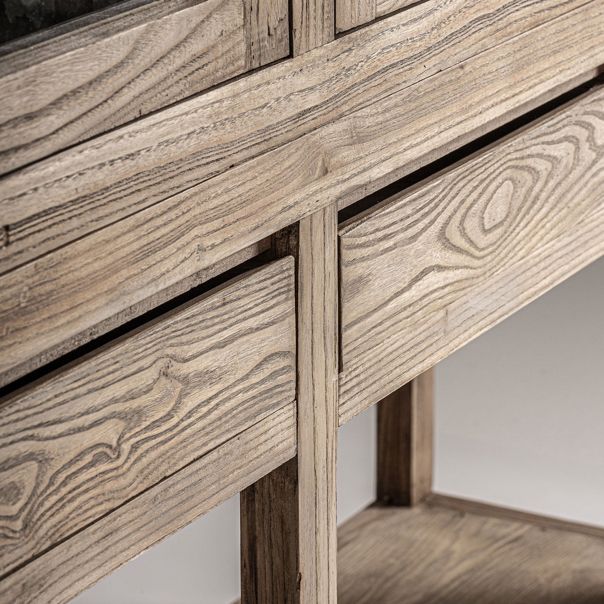 Vitrine empilable bois d'orme clair | Vical Masein | REMO-HOME, mobilier design et décoration d'intérieur